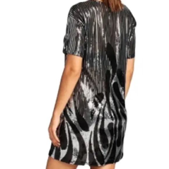 Classic Movie Star Sequence Dress - Picture 4 of 5